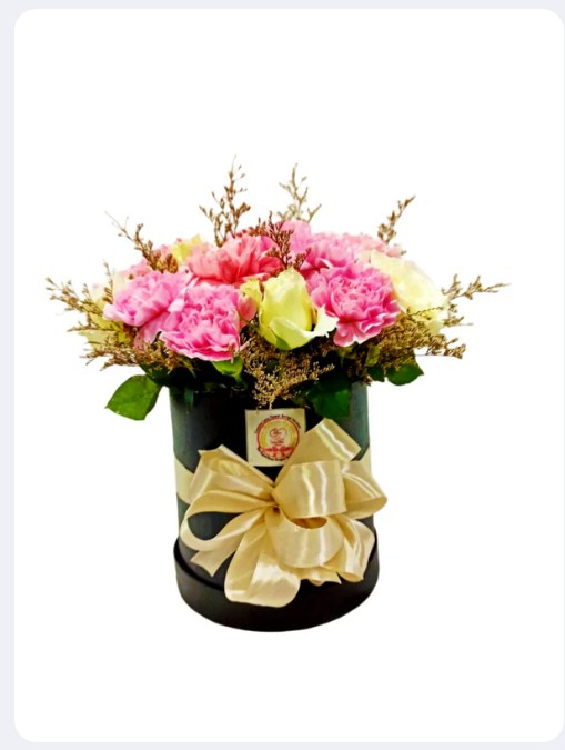 Box of Blooms – Carnation Inlove