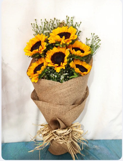Sunflower – 6 & Minimalist Bouquet